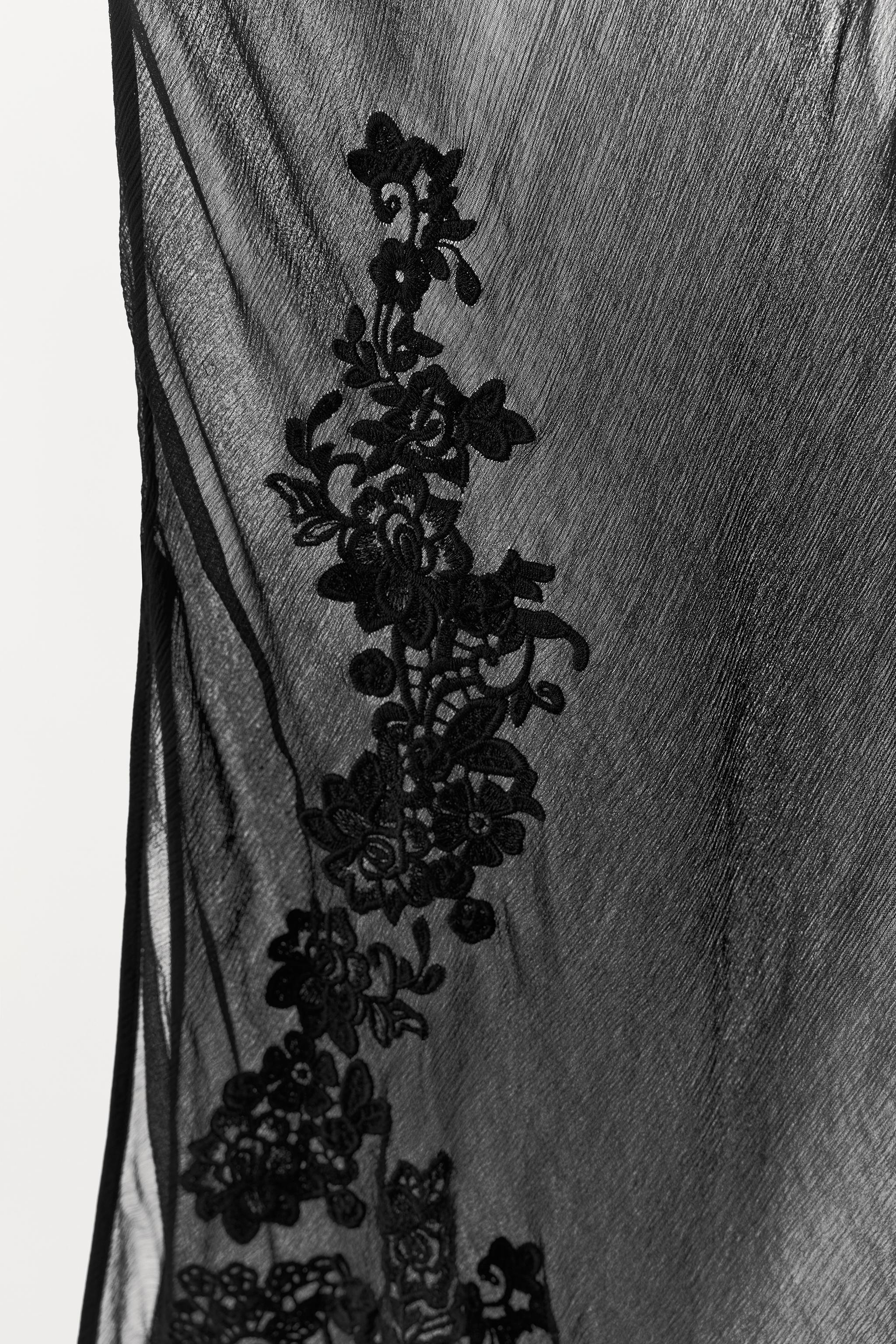 JUPE EN CRÊPE GEORGETTE BRODERIES FLEURIES